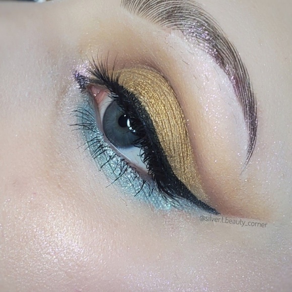 NWOB Wander Beauty Wanderess Escape 10 Shade Eyeshadow Makeup Palette - Picture 10 of 11